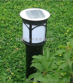 谷瀑环保草坪灯高清大图赏析 现代与自然的和谐共舞